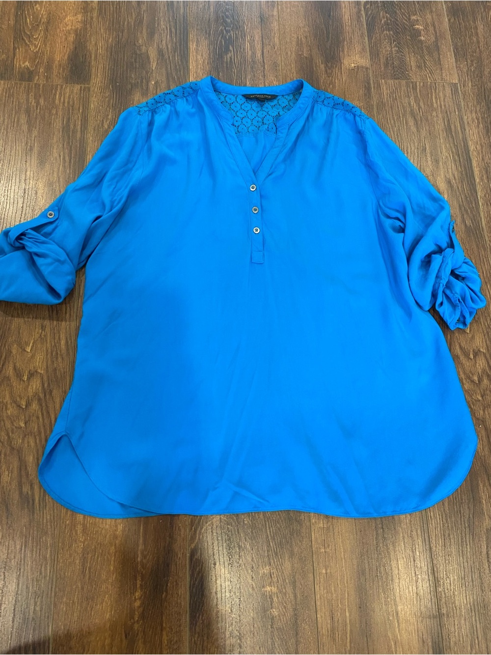 Kenneth Cole blouse size large blue lace button up top - Picture 3 of 10